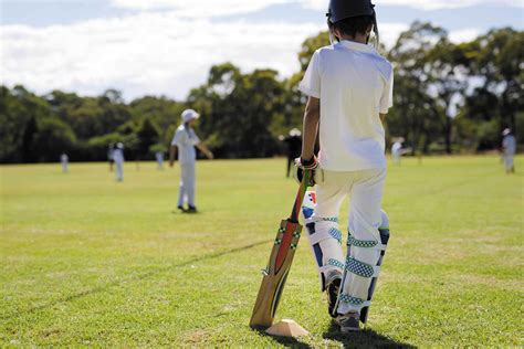 kids-playing-cricket - Miravale