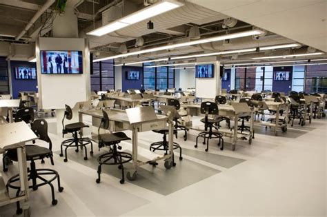 Tufts University School of Medicine unveils new anatomy lab, kicks off 125th anniversary | Tufts Now