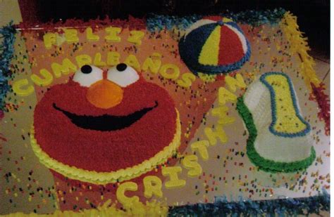 Face Of Elmo - CakeCentral.com