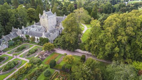 Friends Of Cawdor Gardens - Cawdor Castle - A five star visitor attraction near Nairn in the ...