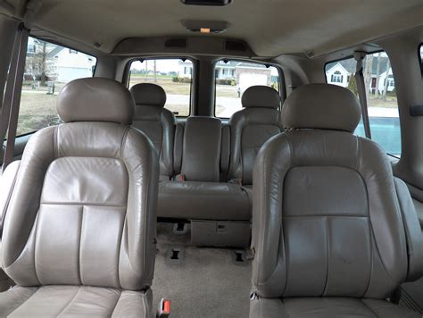 Chevrolet Express 8 Passenger Van - reviews, prices, ratings with various photos