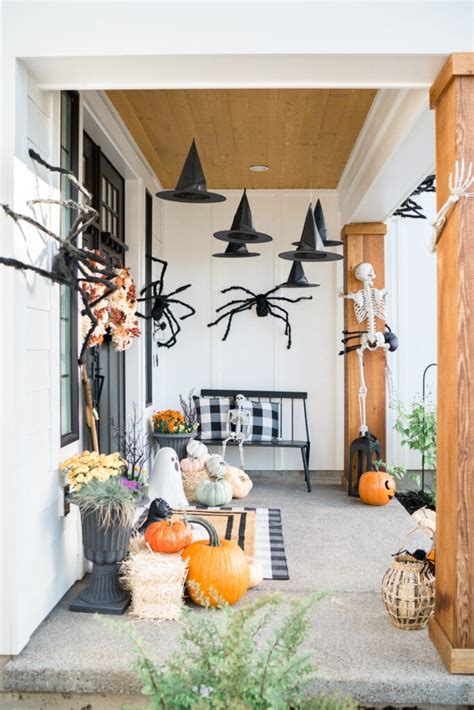 Epic Halloween Front Porch Decor - 17 Porch Ideas for Inspiration!