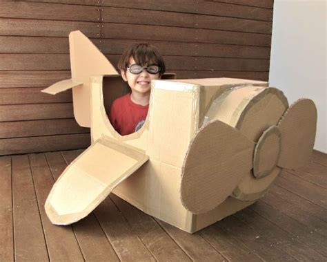 Awesome DIY Cardboard Box Plane | Kidsomania