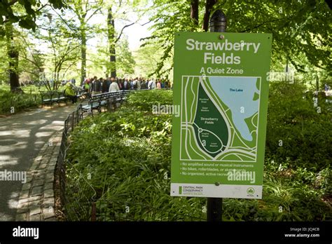 strawberry fields central park New York City USA Stock Photo - Alamy