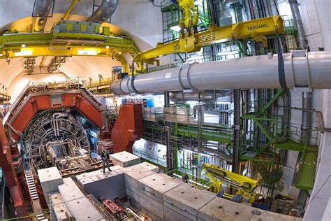 Major work to ready the LHC experiments for Run 2 | CERN