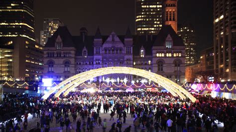 Christmas wonderland: Toronto lights up for the holiday season this weekend