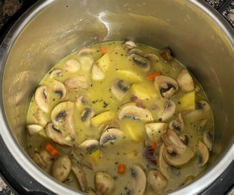 Mushroom Potato Soup (Vegan) • Simple Sumptuous Cooking