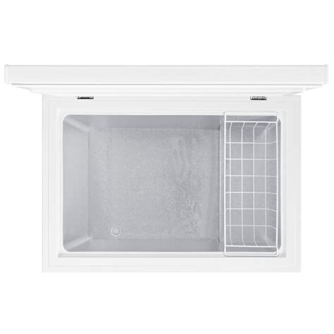 7.0 Cu. Ft. Chest Freezer (LC70D6EWD) - Hisense USA