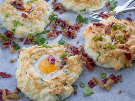 Cloud Eggs with Bacon - Nordic Food & Living