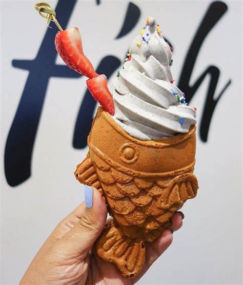 Taiyaki Icecream: Adorable Fish-shaped Icecream Cone - Design Swan