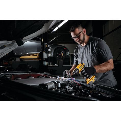 DEWALT Battery Heat Gun Kit 20V DC, Dual Temp. Settings, 500° to 750°F ...