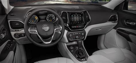 2021 Jeep Cherokee Interior Features & Dimensions | Sam Leman Chrysler Jeep Dodge Bloomington