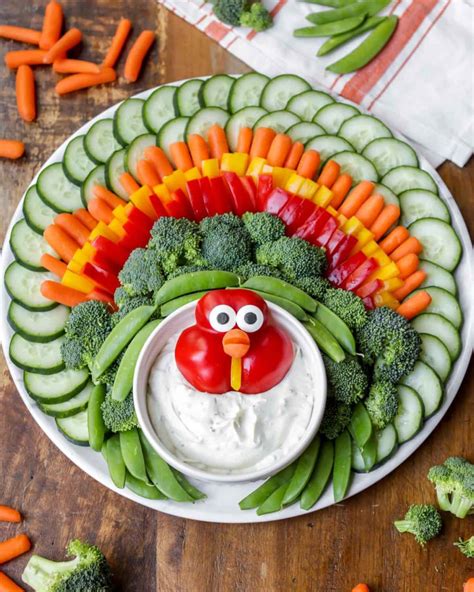 The most festive turkey veggie tray you will ever make (even the kids can help)! Perfec ...