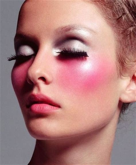 10 Lovely Pink Blush Makeup Looks for Girls - Pretty Designs