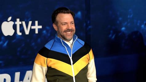 How Similar Are Jason Sudeikis & Ted Lasso?! – INTHEFAME