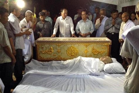 Hundreds mourn former Khmer Rouge minister Ieng Sary | South China Morning Post