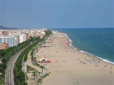 File:Spain-calella-beach.jpg - Wikipedia