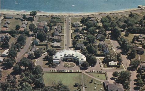 Lighthouse Inn on the Connecticut shore New London, CT Postcard