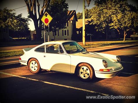 Porsche 911 spotted in Hilton, New York on 06/14/2014, photo 2