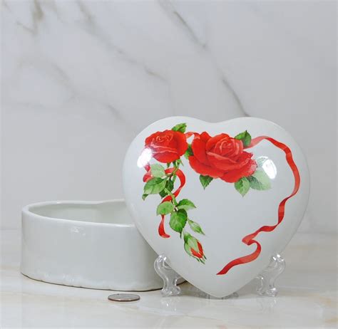 Vintage Heart-Shaped Candy Dish with Lid Red Roses and | Etsy | Heart shaped candy, Pretty candy ...