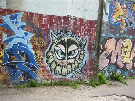 MelikTravelLog: Detroit Graffiti