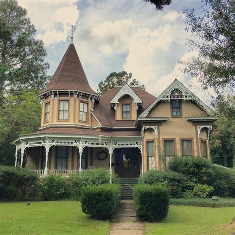 Crystal Springs (Mississippi) Folk Victorian, Victorian Houses, Crystal ...