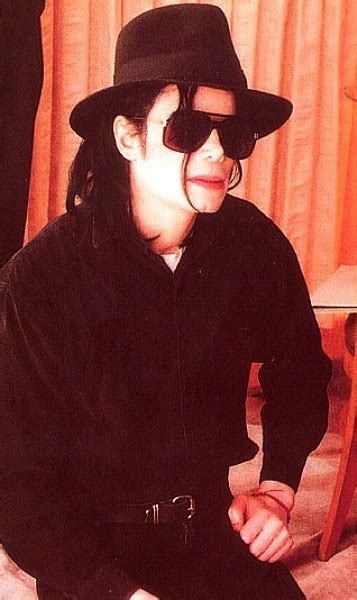 MJ's glasses - Michael Jackson Photo (11206040) - Fanpop