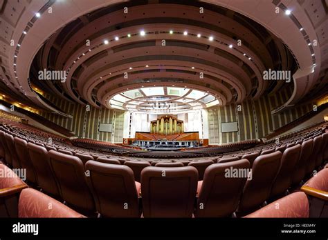 Lds conference center hi-res stock photography and images - Alamy