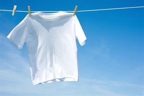 Get Rid Of Sweat Stains Forever With A Little Baking Soda | HuffPost