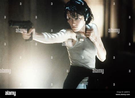 Bridget fonda assassin point no hi-res stock photography and images - Alamy