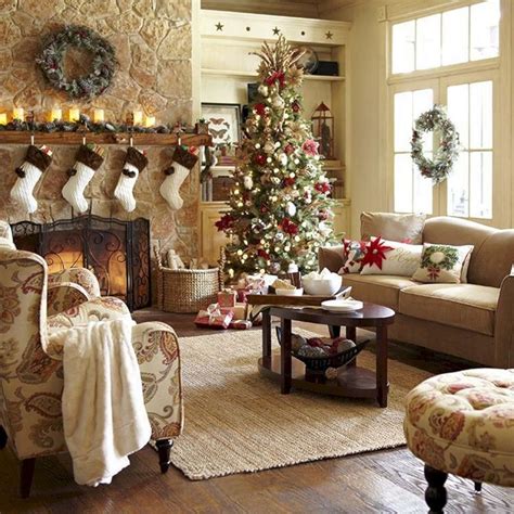 35 Lovely Christmas Living Room Decor Ideas - MAGZHOUSE