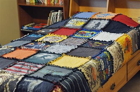 I really love it. | Shirt quilt, Sewing tshirt, Quilts