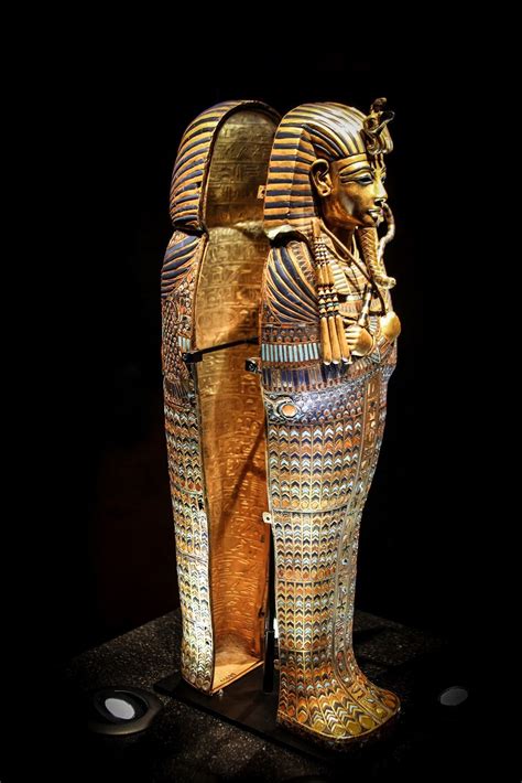 King Tut statue Ancient Egypt Culture, Ancient Egypt History, Ancient Egyptian Artwork, Egyptian ...