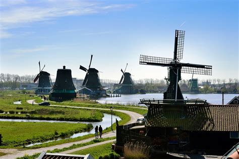 Zaanse Schans, Desa Wisata dengan Pesona Kincir Angin yang Cantik di Belanda | Tour ke Eropa ...