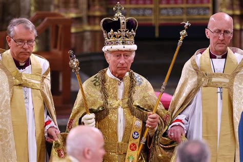 Prince Harry visits Queen Elizabeth II's burial site on 1st anniversary of her death - ABC News