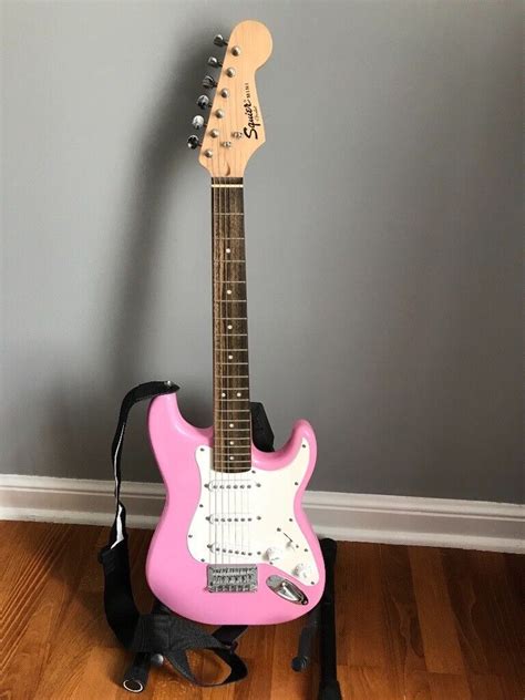 Fender Squier Mini Stratocaster 3/4 size kids electric guitar pink. | in South Queensferry ...