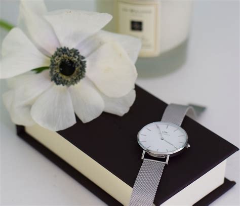 Daniel Wellington Classic Petite Watch – JacquardFlower