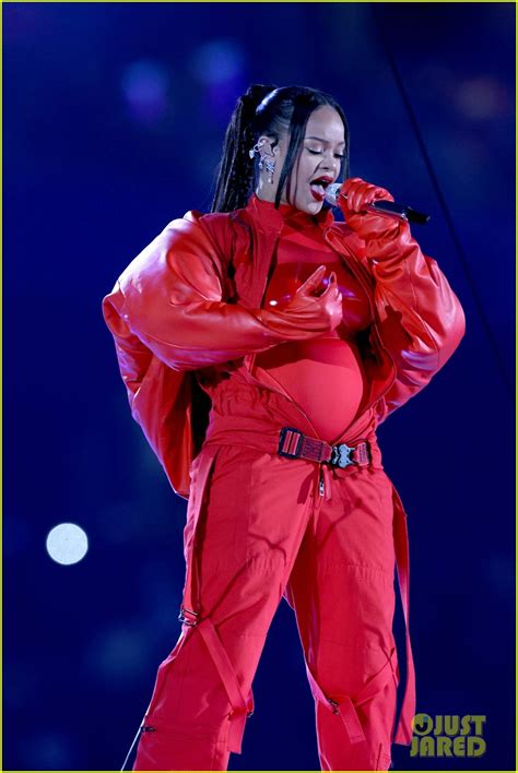 What Was Rihanna Wearing During the Super Bowl Halftime Show? Outfit ...