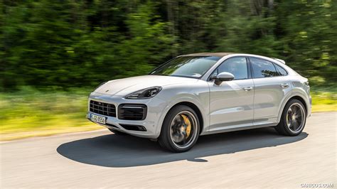 2020 Porsche Cayenne S Coupé (Color: Crayon) | Front Three-Quarter