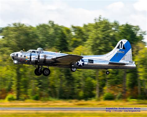 Panning A B-17G Take-Off From Skagit Regional Airport... | Flickr