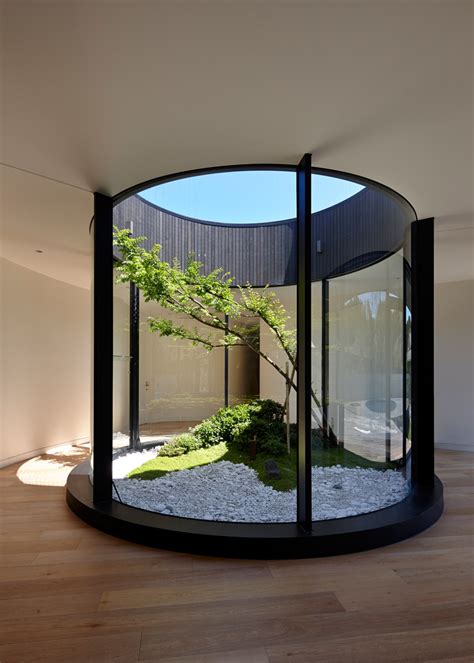 Design Detail - An Atrium Adds Nature And Light Inside This Home