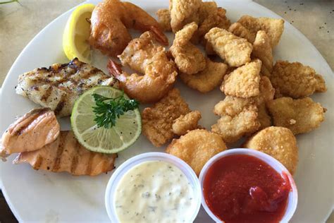 Best Seafood in Santa Cruz, CA: 11 Top Places! – Family Destinations Guide