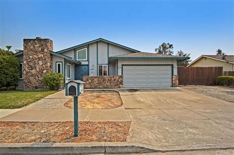 Hollister, CA Real Estate - Hollister Homes for Sale | realtor.com®