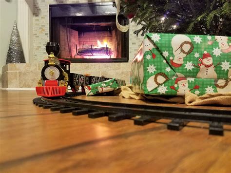 A Guide to Train Sets for Under the Christmas Tree