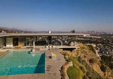 7 Tips When Buying a Luxury Hollywood Hills house