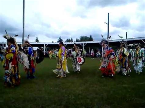 Grand Entry at Sioux Valley Dakota Nation Pow wow 2015 - YouTube