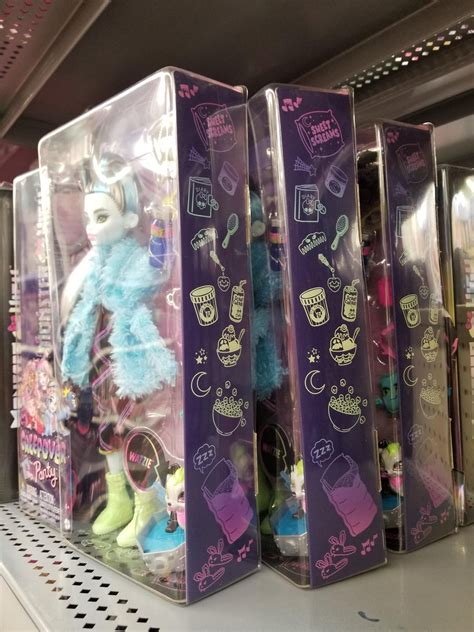 Spotted at Walmart (Kearny, NJ) : r/MonsterHigh