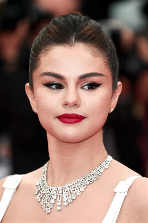 Selena Gomez’s Red Lipstick At The 2019 Cannes Film Festival Is Worth Recreating ASAP