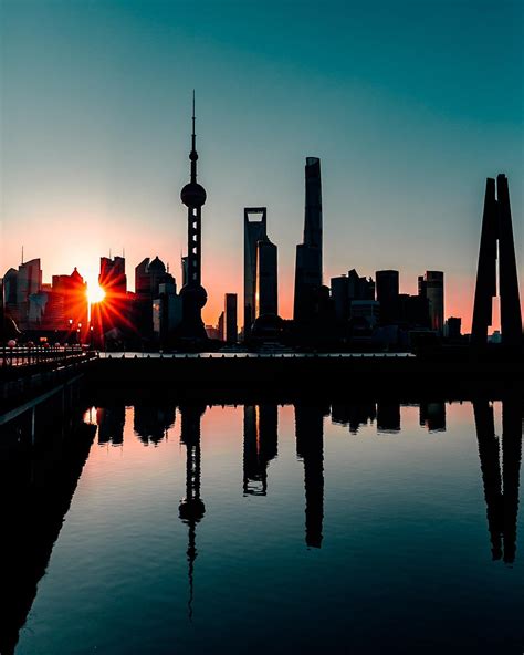 A Shanghai Sunrise : r/photographs