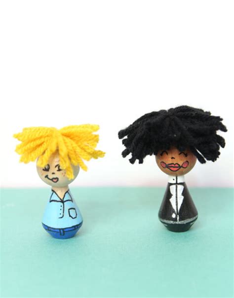 DIY Wooden Peg Dolls - Mix & Match * Moms and Crafters